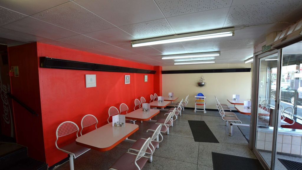 Property photo 2 of 9 45-West-Main-Street-Whitburn-Retail-02