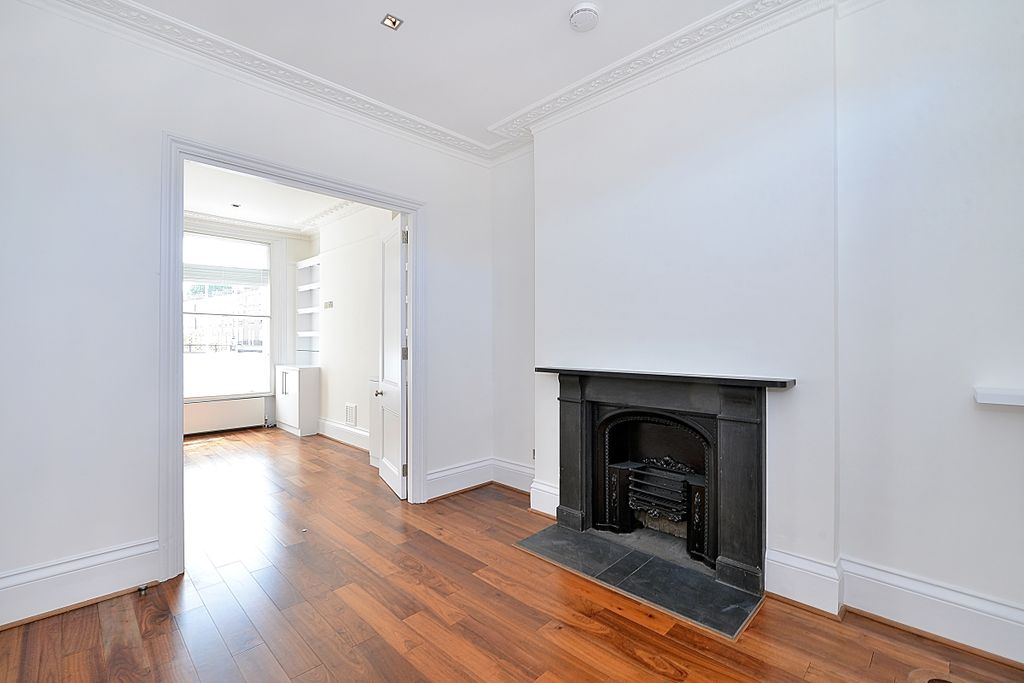 Property photo 2 of 8 100A-Kings-Road4