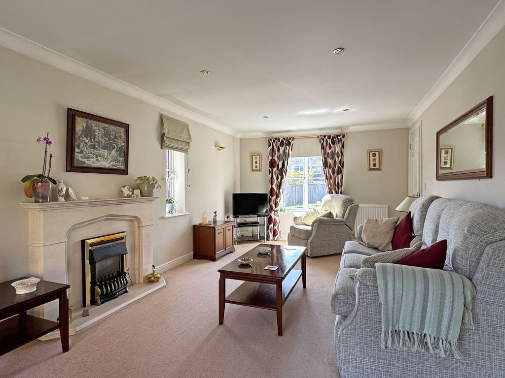 Property photo 3 of 16 Photo 7