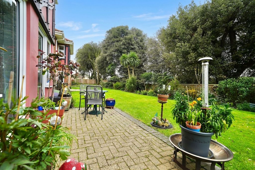 Additional image 20 of 2 bed flat for saleSutherland Court Gardens, Cromer NR27