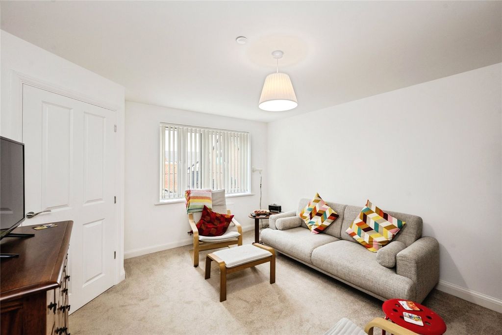 Property photo 3 of 17 Picture No. 29