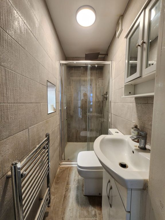 Property photo 3 of 3