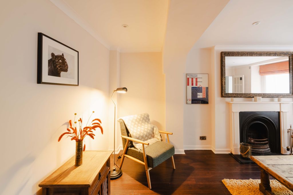 Property photo 3 of 14 7