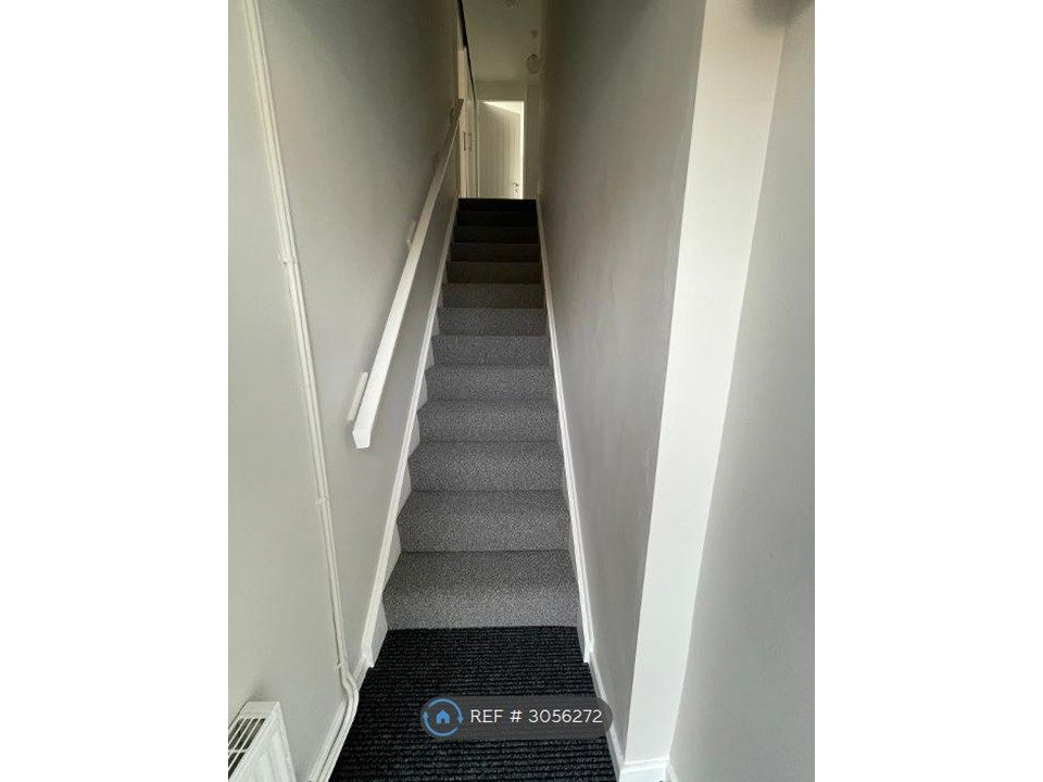 Property photo 2 of 10 Stairs