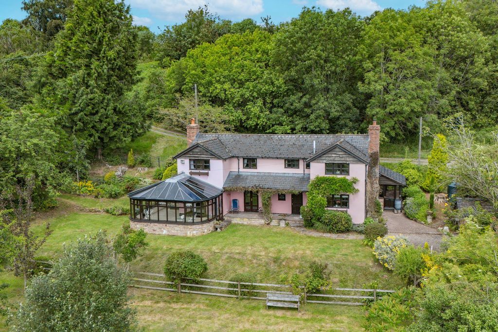 Property photo 1 of 32