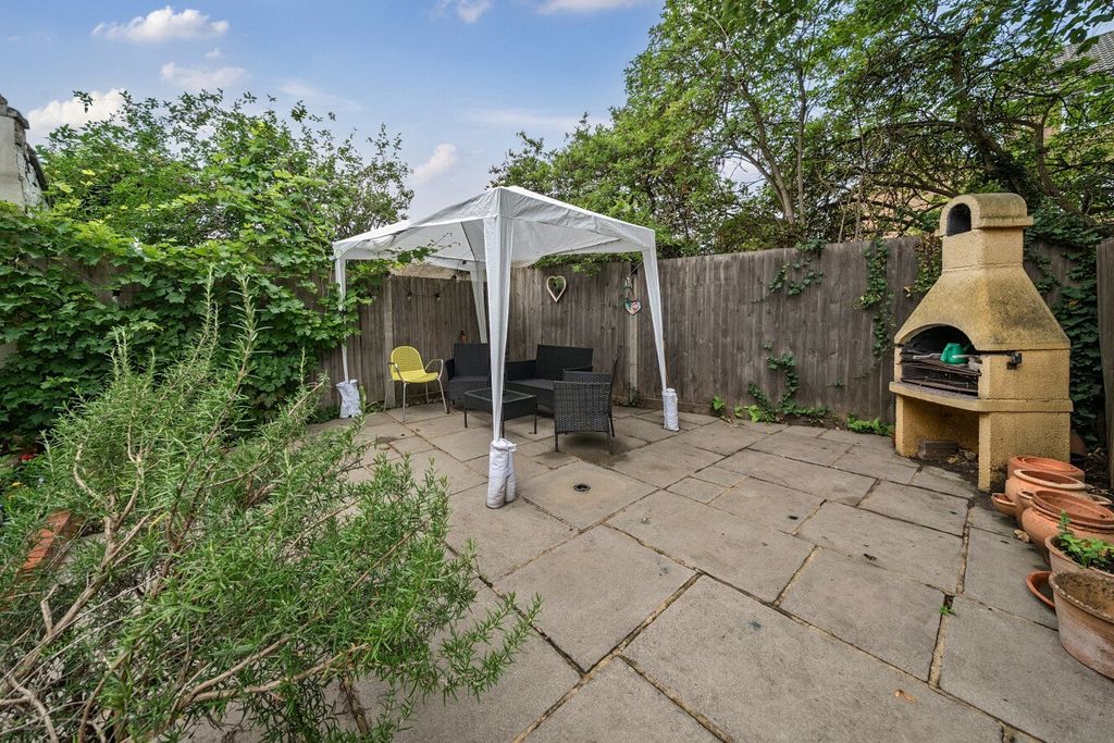 Property photo 2 of 12 Picture No. 03