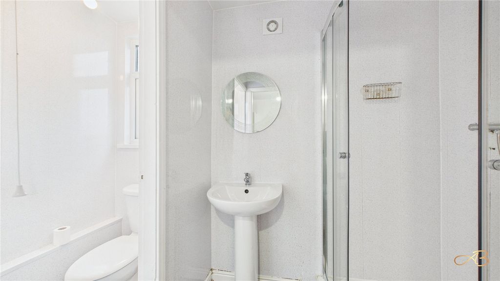 Property photo 3 of 3 Picture No. 07