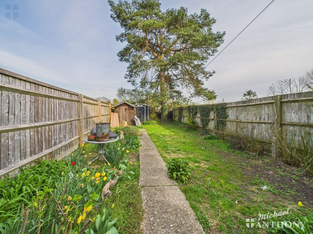 Property photo 3 of 13 Cam03218G0-Pr0595-Still015