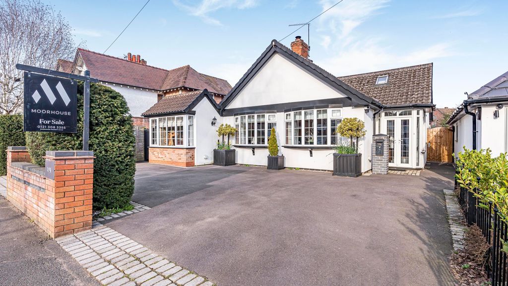 Property photo 1 of 32