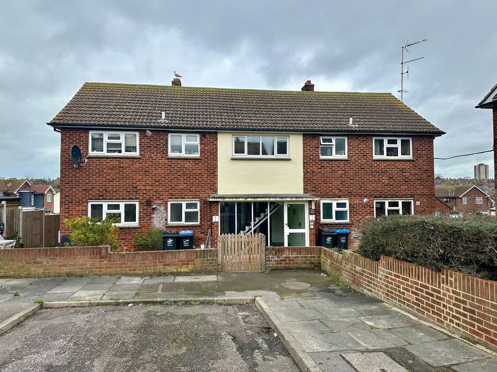 Property photo 1 of 8 Front Of Block