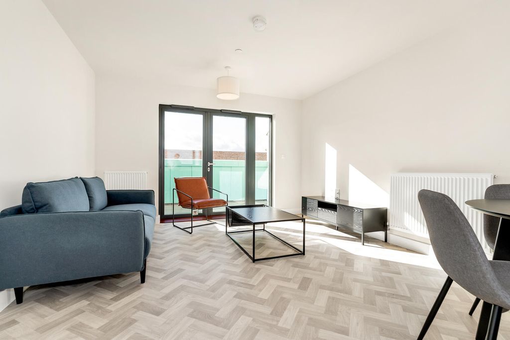 2 bed flat to rentEvolution Court, Cambridge CB3 photo 4