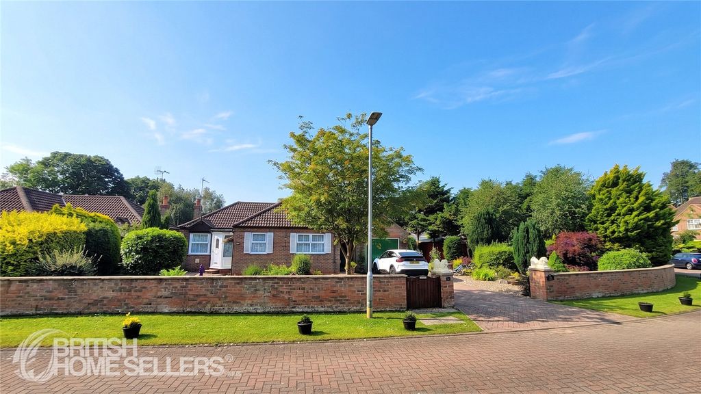 Property photo 2 of 13 Picture No. 16