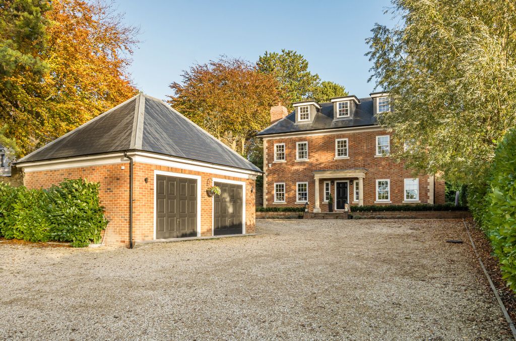 Property photo 1 of 20 137453824