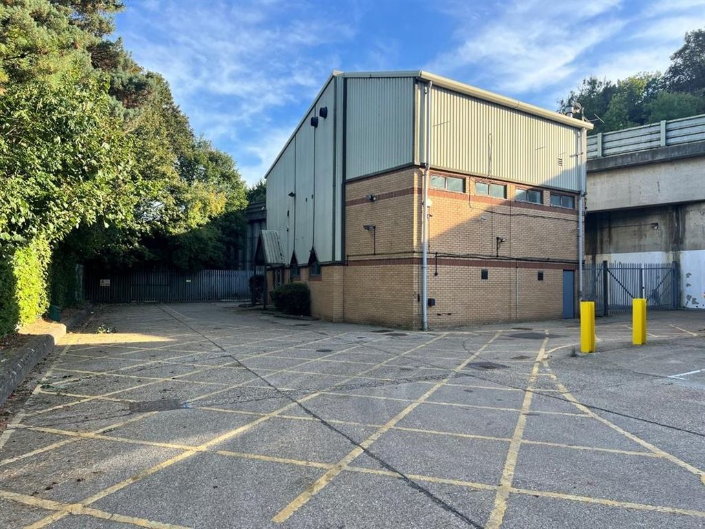 Property photo 2 of 4 Photo