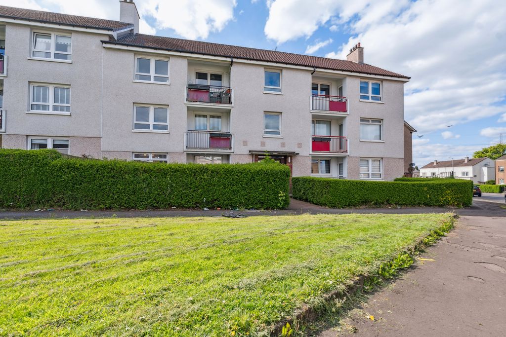 Property photo 1 of 18 99 Bowfield Crescent, G52 4Hl
