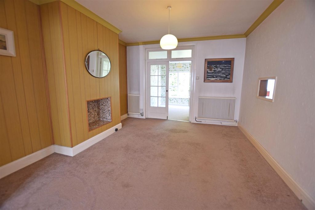 Property photo 3 of 14 Dining Room.Jpg