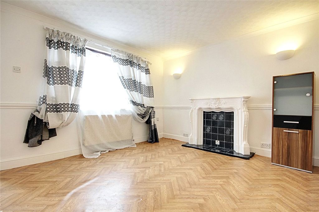 Property photo 2 of 13 Picture No. 05