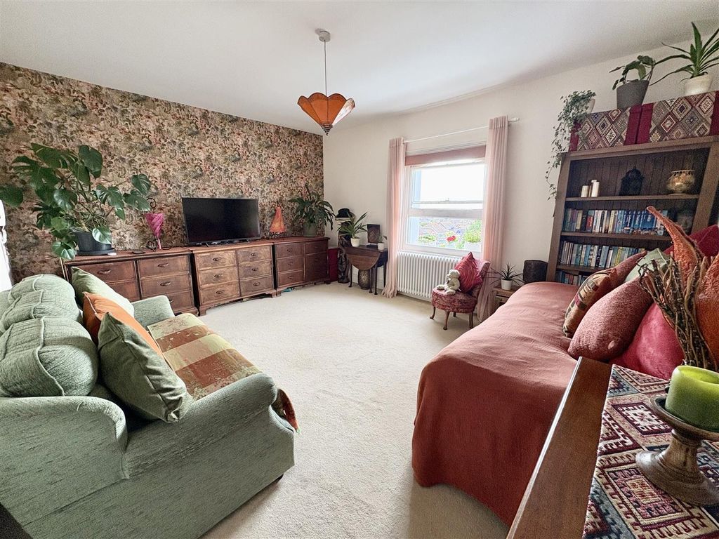 Property photo 3 of 7 Img_0411.Jpeg