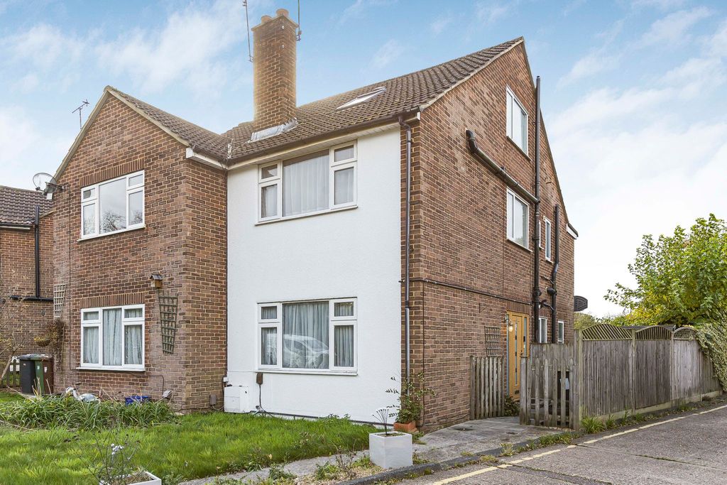 Property photo 1 of 16 Photograph 1