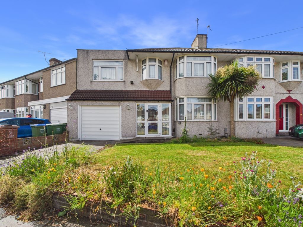 Property photo 3 of 23 Presented By Clinton At Ewemove Bexleyheath And Da