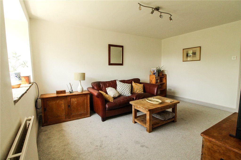 Property photo 3 of 11 Sitting Room
