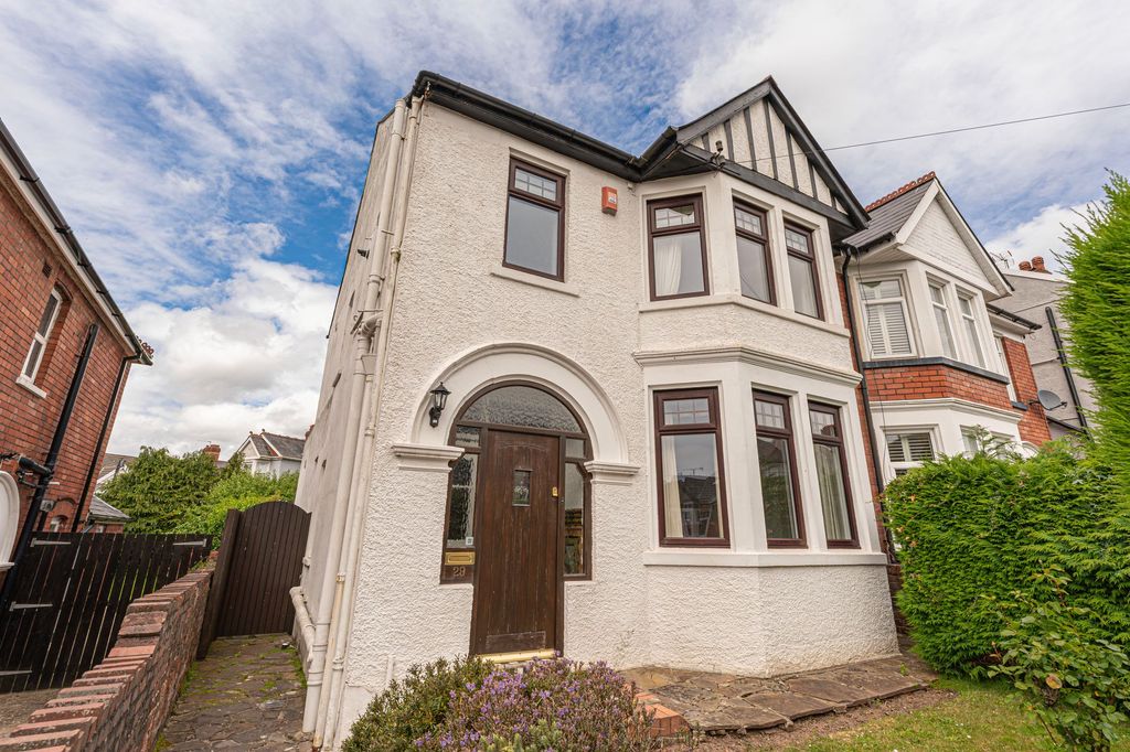 Property photo 1 of 37