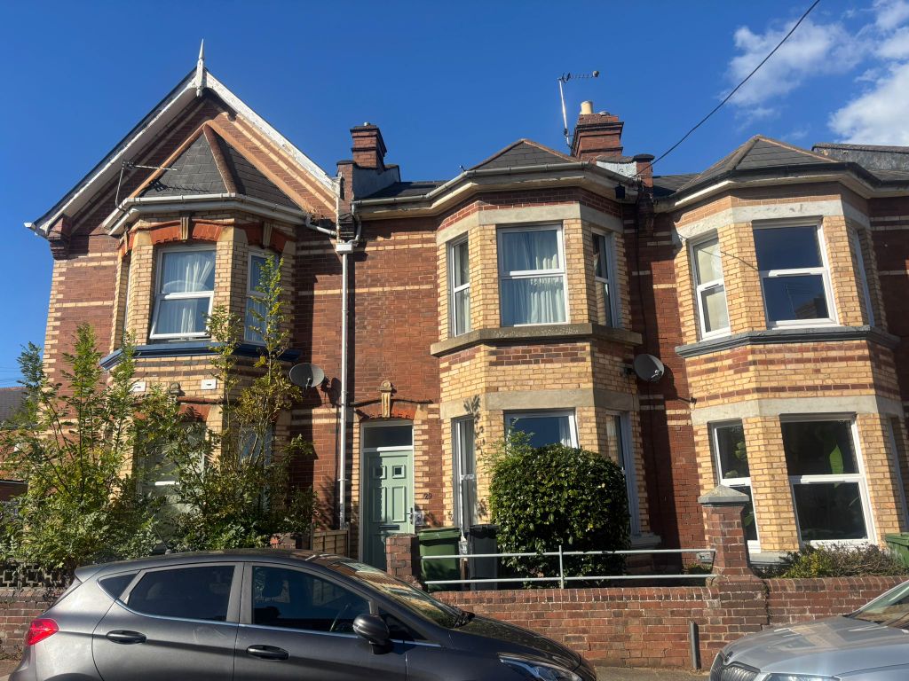 Property photo 1 of 12 29 Park Rd 1