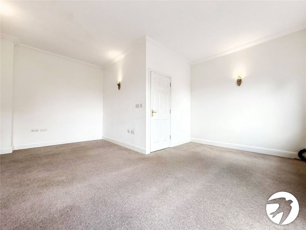 Property photo 3 of 21 Picture No. 04