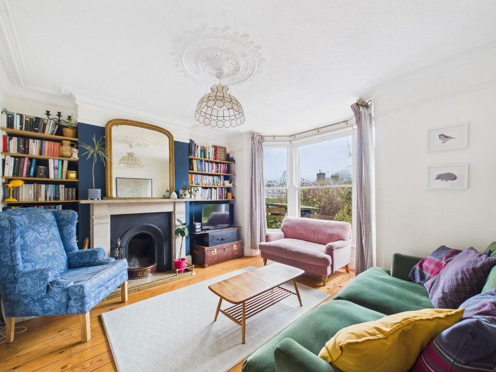 Property photo 3 of 41 Sitting Room