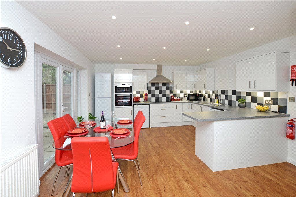 Property photo 2 of 11 Kitchen/Dining
