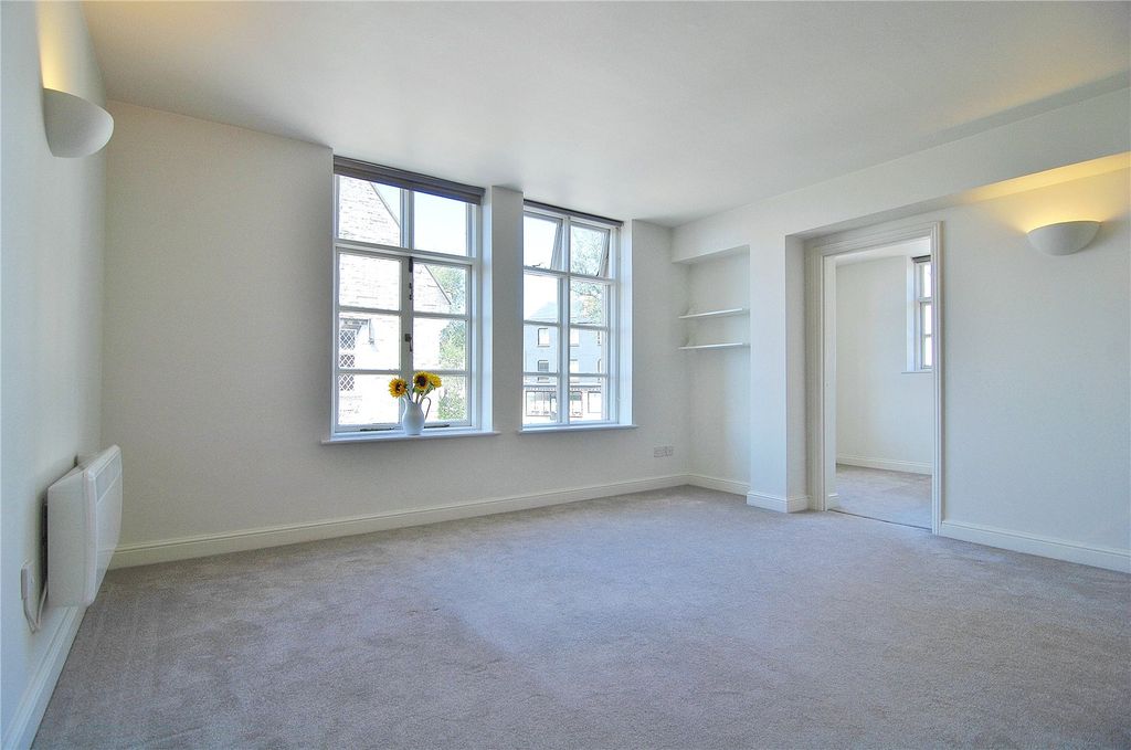Property photo 2 of 14 Picture No. 34