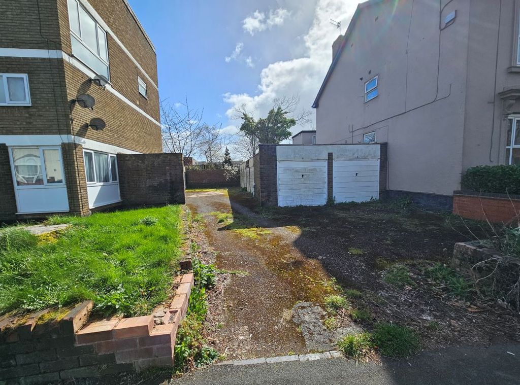 Property photo 2 of 7