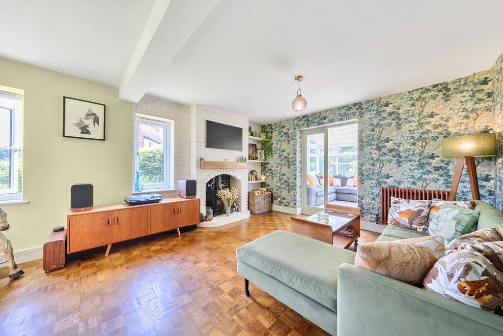 Property photo 1 of 18