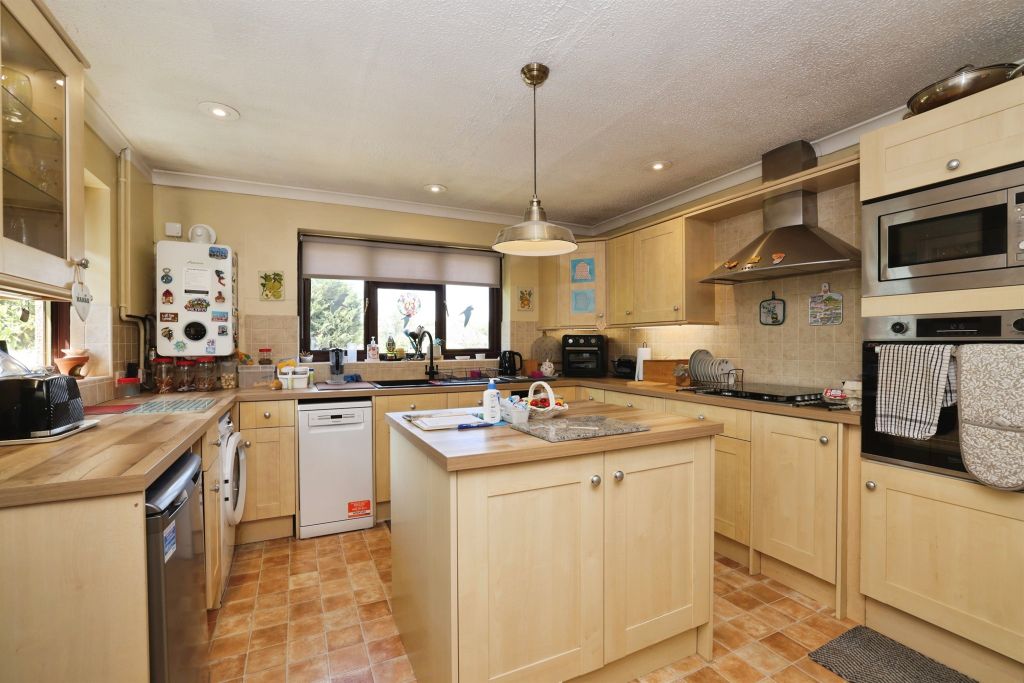 Property photo 2 of 13