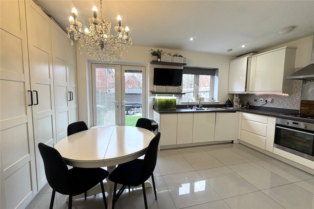 Property photo 3 of 15 Picture No. 07