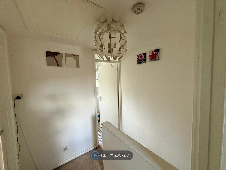 Property photo 2 of 26 Landing