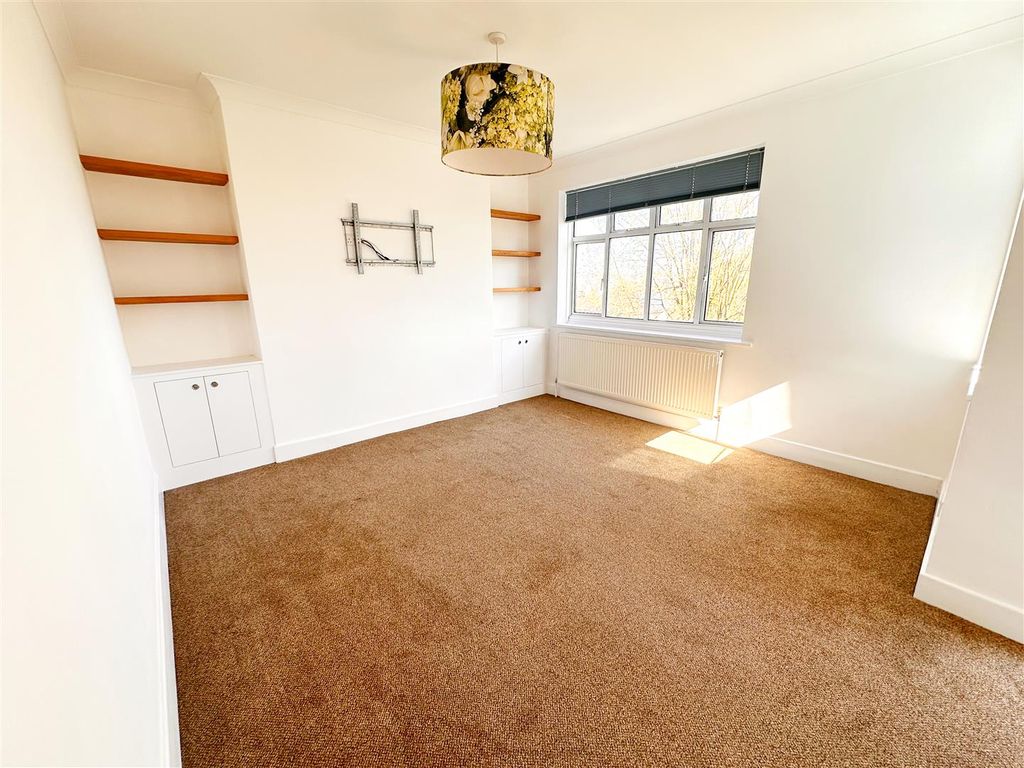 Property photo 3 of 7 Img_8731.Jpg