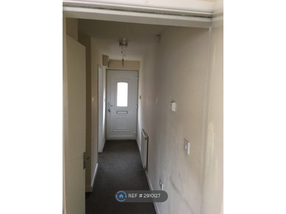 Property photo 1 of 11 Hallway To G.Floor.