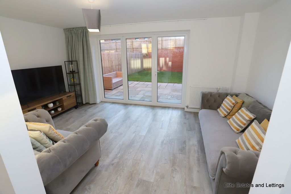 Property photo 2 of 17 03-Img_9163