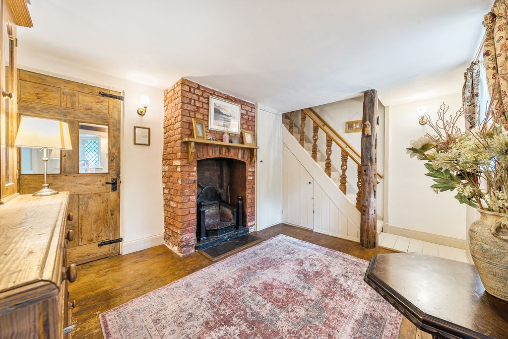 Property photo 2 of 20 Reception