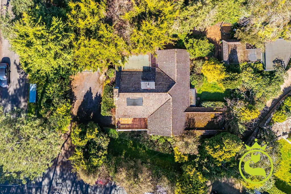 Property photo 1 of 38