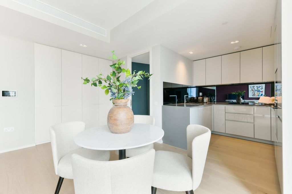 Property photo 2 of 29