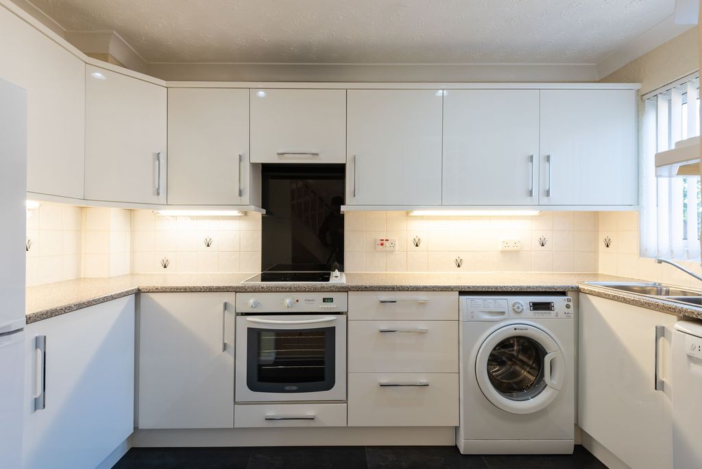 Property photo 2 of 26 Kitchen