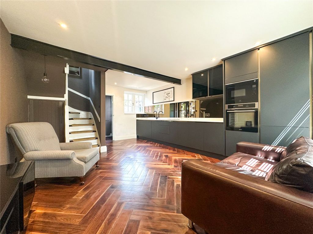 Property photo 1 of 17 Picture No. 03