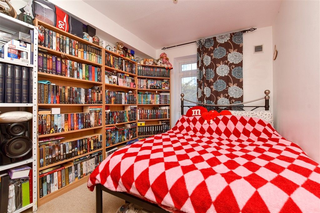 Property photo 3 of 14 Bedroom 2