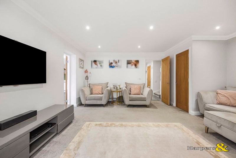 Property photo 3 of 27 Photo 22