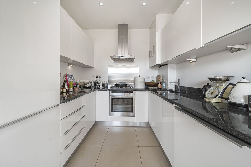 Property photo 3 of 12 Kitchen