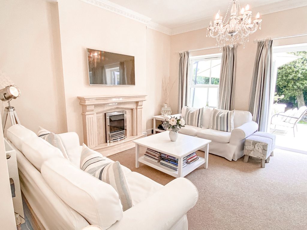 Property photo 3 of 16 Image 2