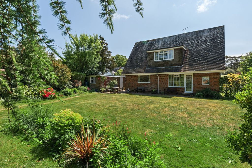 Property photo 3 of 23