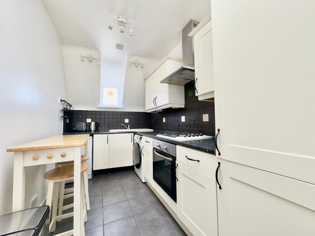 Property photo 2 of 9 Photo 7